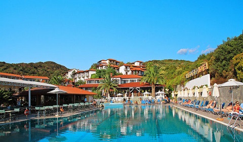5 нощувки, All Inclusive в хотел Aristoteles Holiday Resort &amp; SPA 4*, Халкидики, Гърция през Юли и Август! — оферта от niamavreme.bg