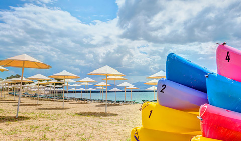 7 нощувки, All Inclusive в хотел Palmariva Beach 4*, о.Евия, Гърция през Август и Септември! Дете до 1.99г. - безплатно! — оферта от niamavreme.bg